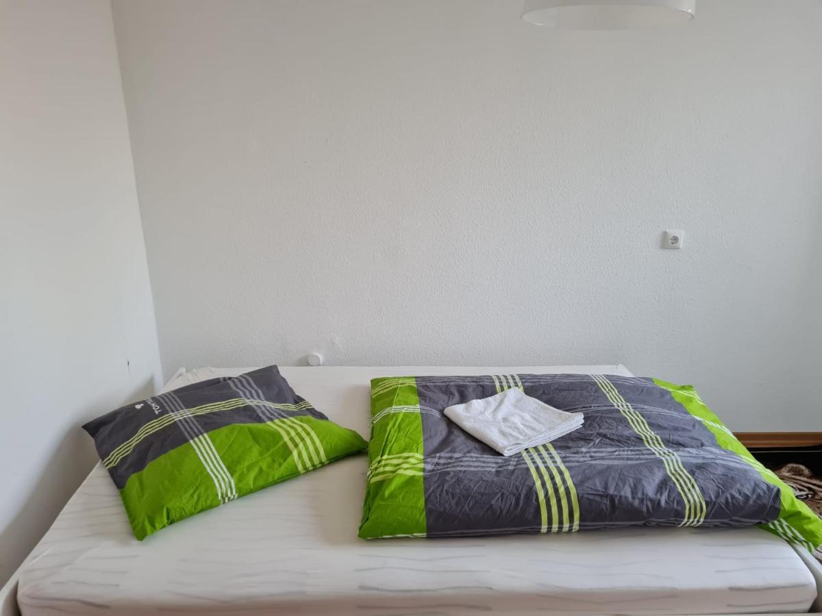 Ruhige Und Erholsame Wohnung Mit Balkon Gottingen Bagian luar foto